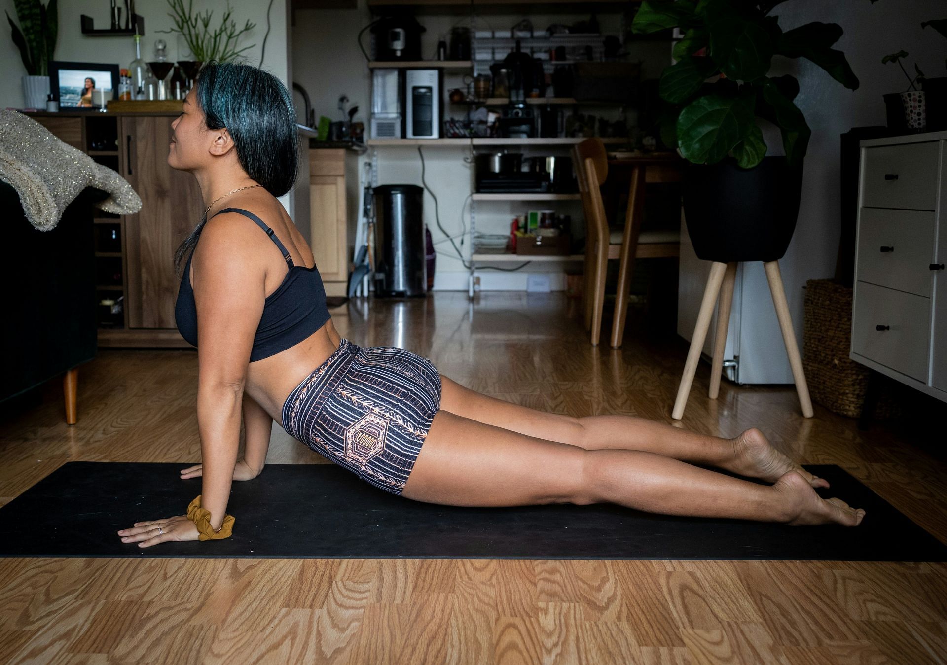 Lower back (Image via Unsplash/Alexandra)